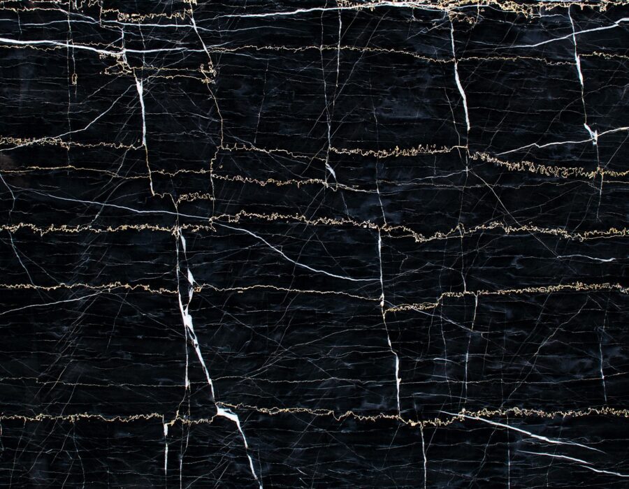 italian-marble-slabs-portoro