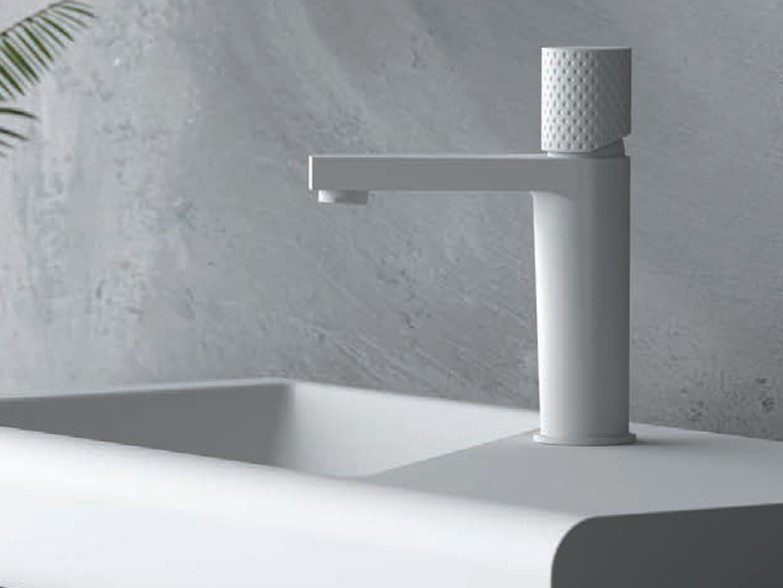italian-pentagono-faucets-2
